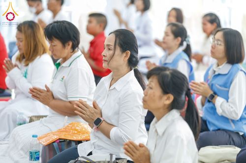 ภาพ No.192404:พิธีทอดผ้าป่าทำนุบำรุงศาสนสถาน ณ วัดศรีเมือง ต.ท่าทราย อ.เมืองสมุทรสาคร จ.สมุทรสาคร ในโครงการธรรมยาตรา กตัญญูบูชา มหาปูชนียาจารย์ พระมงคลเทพมุนี(สด จนฺทสโร) พระผู้ปราบมาร อนุสรณ์สถาน 7 แห่ง ปีที่ 13 วันที่ 9 มกราคม พ.ศ. 2568