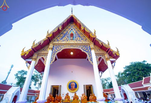 ภาพ No.116026:พิธีตักบาตรพระธรรมยาตรา ณ อนุสรณ์สถานลำดับที่ 4 สถานที่เกิดด้วยกายธรรม วัดโบสถ์(บน) จ.นนทบุรี วันที่ 21 มกราคม พ.ศ. 2567