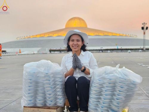 ภาพ No.59626:V.39 ทุ่มสุดใจ ธรรมชัย 80 ปี การเตรียมงาน การปฏิบัติงาน ของเจ้าหน้าที่หน่วยงานต่างๆ เพื่อพิธีฉลองอายุวัฒนมงคล 80 ปี หลวงพ่อธัมมชโย และรับถวายมหาสังฆทาน 10,000 กว่าวัดทั่วประเทศ ในวันคุ้มครองโลก จันทร์ที่ 22 เมษายน พ.ศ. 2567