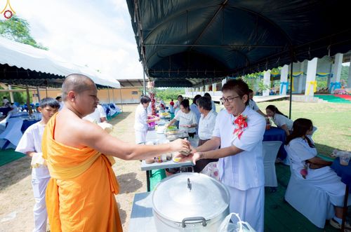 ภาพ No.255253:วันที่ 12 ตุลาคม พ.ศ. 2568 พิธีอัญเชิญพระบรมสารีริกธาตุและบรรจุ ลงในพระเกตุพระประธาน , พิธีทอดกฐินสามัคคีทั่วไทย 30,000 วัด โดยคณะศิษยานุศิษย์ วัดพระธรรมกาย  บูชาธรรม 81 ปี หลวงพ่อธัมมชโย ณ ธุดงคสถานเขาย้อย จ.เพชรบุรี