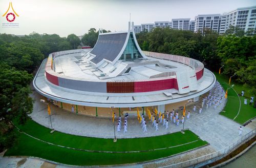 ภาพ No.244521:วันเสาร์ที่ 6 กันยายน พ.ศ. 2568 พิธีเวียนประทักษิณ และวันทาสีมาของนาคธรรมทายาท โครงการอุปสมบทหมู่บูชาธรรมครบรอบ 108 ปี วันครูผู้ค้นพบวิชชาธรรมกาย ณ โบสถ์พระไตรปิฎก วัดพระธรรมกาย