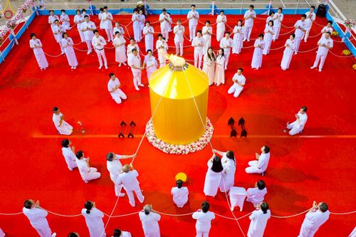 ภาพ No.235557:วันอาทิตย์ที่ 27 กรกฎาคม พ.ศ. 2568 พิธีจุดเทียนใจ ไฟนิรันด์ อนันตชัย ณ วัดพระธรรมกาย จ.ปทุมธานี