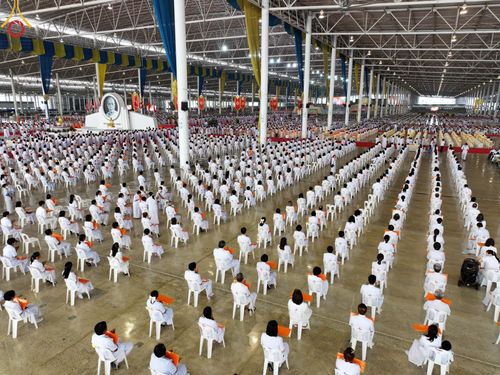 ภาพ No.160109:พิธีทอดผ้าป่าสมทบกฐินวัดพระธรรมกาย และสมทบกฐิน 30,000 วัดทั่วไทย ครั้งที่ 3 ณ สภาธรรมกายสากล วัดพระธรรมกาย วันพฤหัสบดีที่ 10 ตุลาคม พ.ศ. 2567