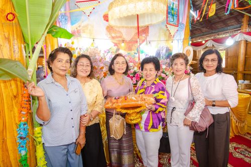 ภาพ No.173195:พิธีทอดกฐิน วัดช้างใหญ่ จ.พระนครศรีอยุธยา ในโครงการกฐินสามัคคีทั่วไทย 30,000 วัด บูชาธรรม 80 ปี หลวงพ่อธัมมชโย โดยคณะศิษยานุศิษย์วัดพระธรรมกาย วันที่ 2 พฤศจิกายน พ.ศ. 2567