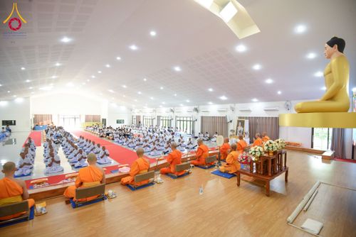 ภาพ No.278082:วันเสาร์ที่ 6 ธันวาคม พ.ศ. 2568 พิธีเวียนประทักษิณ ขอขมามอบผ้าไตร บรรพชาอุปสมบทหมู่ธรรมทายาท จำนวน 53 รูป โครงการอุปสมบทหมู่ รุ่นบูชาธรรมมหาปูชนียาจารย์ ประจำปี 2568 จังหวัดสระบุรี