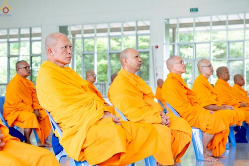 ภาพ No.239882:วันที่ ๒๒ - ๒๔ สิงหาคม พ.ศ. ๒๕๖๘ สัมมนารวมใจผู้นำบุญ บูชาธรรม ๘๑ ปี หลวงพ่อธัมมชโย กฐินสามัคคีทั่วไทย ๓๐,๐๐๐ วัด โครงการอุปสมบทบูชาธรรมมหาปูชนียาจารย์ ๓,๐๐๐ รูป รุ่นที่ ๑