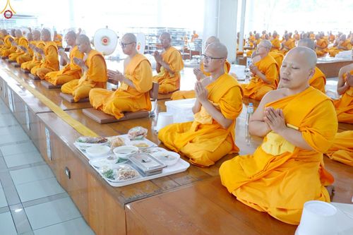 ภาพ No.240064:วันเสาร์ที่ 23 สิงหาคม พ.ศ. 2568 (วันพระ แรม 14 ค่ำ เดือน 9) พิธีบุพเปตพลี ครั้งที่ 169 ร่วมอุทิศบุญแด่หมู่ญาติที่ล่วงลับไปแล้ว และสืบทอดอายุพระพุทธศาสนา ณ หอฉันคุณยายอาจารย์ฯ วัดพระธรรมกาย