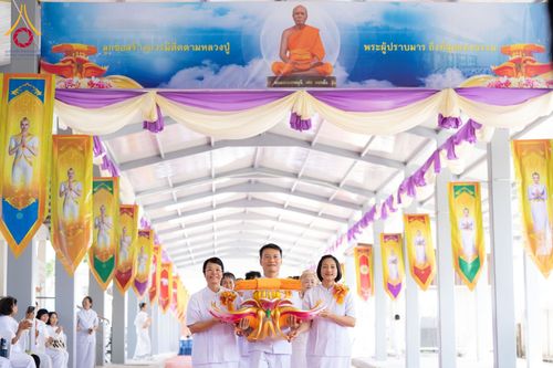 ภาพ No.174333:พิธีทอดกฐินกตัญญูบูชาธรรม ณ ศูนย์ปฏิบัติธรรมพระมงคลเทพมุนี อ.สองพี่น้อง จ.สุพรรณบุรี ในโครงการกฐินสามัคคีทั่วไทย 30,000 วัด บูชาธรรม 80 ปี หลวงพ่อธัมมชโย โดยคณะศิษยานุศิษย์วัดพระธรรมกาย วันที่ 10 พฤศจิกายน พ.ศ. 2567