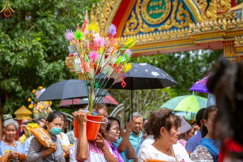 ภาพ No.171142:พิธีทอดกฐิน ณ วัดบ้านหัวนา อ.สนามชัยเขต จ.ฉะเชิงเทรา ในโครงการกฐินสามัคคีทั่วไทย 30,000 วัด บูชาธรรม 80 ปี หลวงพ่อธัมมชโย โดยคณะศิษยานุศิษย์วัดพระธรรมกาย วันที่ 27 ตุลาคม พ.ศ. 2567