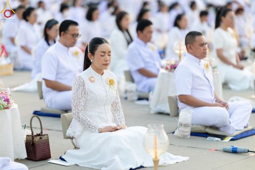ภาพ No.204493:พิธีจุดประทีปถวายเป็นพุทธบูชา และบูชาธรรมมหาปูชนียาจารย์ ณ วัดพระธรรมกาย ตำบลคลองสาม อำเภอคลองหลวง จังหวัดปทุมธานี ในโครงการธรรมยาตรา กตัญญูบูชา มหาปูชนียาจารย์ พระมงคลเทพมุนี(สด จนฺทสโร) พระผู้ปราบมาร ปีที่ 13 วันที่ 31 มกราคม พ.ศ. 2568