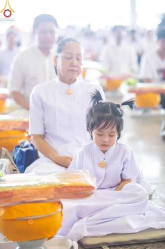 ภาพ No.131576:พิธีร่วมบุญบรรพชาสามเณร 5,000 รูป ณ บ้านแก้วเรือนทองคุณยาย สภาธรรมกายสากล วัดพระธรรมกาย วันเสาร์ที่ 23 มีนาคม พ.ศ. 2567