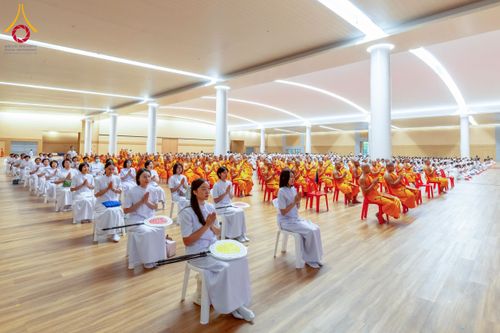 ภาพ No.237819:วันอาทิตย์ที่ 10 สิงหาคม พ.ศ. 2568 พิธีถวายไทยธรรมมุทิตาเปรียญธรรมและบาลีศึกษา ณ ห้องแก้วสารพัดนึก2 วัดพระธรรมกาย ปทุมธานี