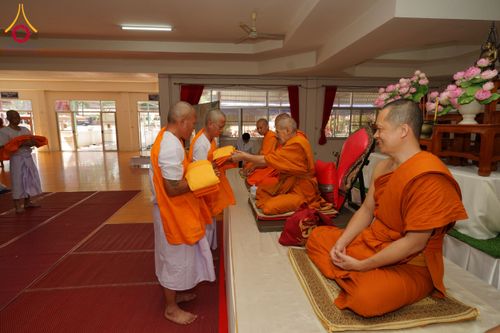 ภาพ No.179928:พิธีบรรพชาสามเณรและอุปสมบท โครงการบรรพชาอุปสมบทหมู่บูชาธรรมมหาปูชนียจารย์ ณ วัดพระธาตุจอมทอง และ วัดพระธาตุศรีโคมคำ อ.เมือง จ.พะเยา วันอังคารที่ ๓ ธันวาคม พ.ศ. ๒๕๖๗
