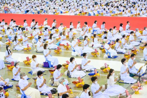 ภาพ No.80507:พิธีถวายทุนสนับสนุนการสร้าง พระไตรปิฎกฉบับธรรมชัย วันเสาร์ที่ 29 เมษายน พ.ศ. 2566 ณ สภาธรรมกายสากล วัดพระธรรมกาย