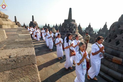 ภาพ No.151790:โครงการอบรมอุบาสิกาแก้ว บรมพุทโธ ประเทศอินโดนีเซีย ระหว่างวันที่ 16 - 22 สิงหาคม พ.ศ. 2567 ณ วัด Graha Padmasambhava