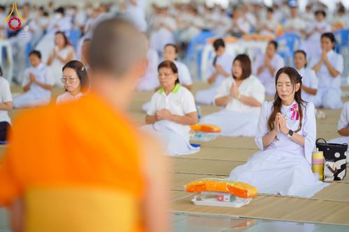 ภาพ No.243829:วันที่ 6 กันยายน พ.ศ. 2568 พิธีถวายภัตตาหารเมนูสวรรค์ เพื่อการบรรลุธรรม ณ หอฉันคุณยายอาจารย์ฯ วัดพระธรรมกาย