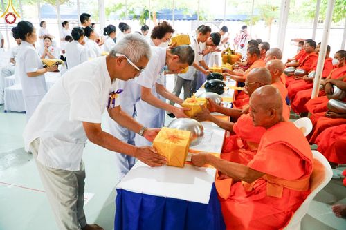 ภาพ No.140830:พิธีตักบาตรพระ 500 รูป ปีที่ 9 ณ ธุดงคสถานล้านนา อำเภอสันทราย จังหวัดเชียงใหม่ วันอาทิตย์ที่ 9 มิถุนายน พ.ศ. 2567