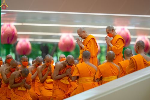 ภาพ No.84824:พิธีอธิษฐานพรรษา ของคณะสงฆ์ ในวันเข้าพรรษา แรม 1 ค่ำ เดือน 8 วันที่ 2 สิงหาคม พ.ศ. 2566 ณ โบสถ์พระไตรปิฎก วัดพระธรรมกาย ต.คลองสาม อ.คลองหลวง จ.ปทุมธานี