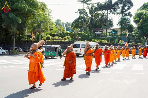 ภาพ No.226240:วันที่ 7-10 พฤษภาคม พ.ศ. 2568 โครงการเดินธรรมยาตรา สยาม-ลังกา ธรรมยาตรา ฉลองเทศกาลวิสาขบูชาแห่งชาติ ศรีลังกา บูชาธรรม 81 ปี หลวงพ่อธัมมชโย เมืองนูวราอิลิยา ประเทศศรีลังกา