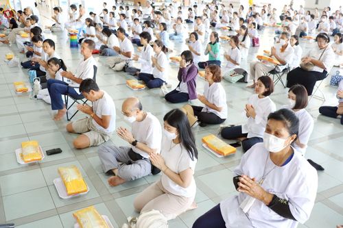 ภาพ No.237941:วันเสาร์ที่ 9 สิงหาคม พ.ศ. 2568 (วันพระ ขึ้น 15 ค่ำ เดือน 9) พิธีบุพเปตพลี ครั้งที่ 168 ร่วมอุทิศบุญแด่หมู่ญาติที่ล่วงลับไปแล้ว และสืบทอดอายุพระพุทธศาสนา ณ หอฉันคุณยายอาจารย์ฯ วัดพระธรรมกาย