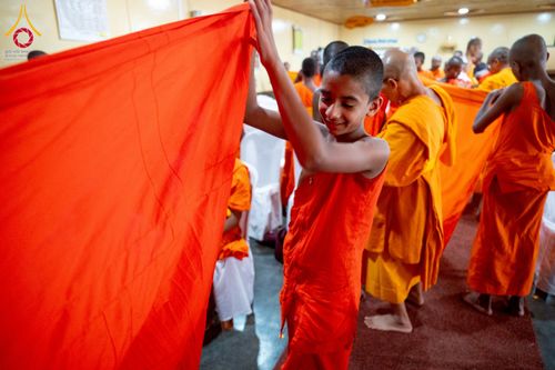 ภาพ No.225563:วันที่ 1 พฤษภาคม พ.ศ. 2568 พิธีเปิดโครงการ สยาม-ลังกา ธรรมยาตรา ฉลองเทศกาลวิสาขบูชาแห่งชาติ ศรีลังกา  และ บูชาธรรม 81 ปี หลวงพ่อธัมมชโย