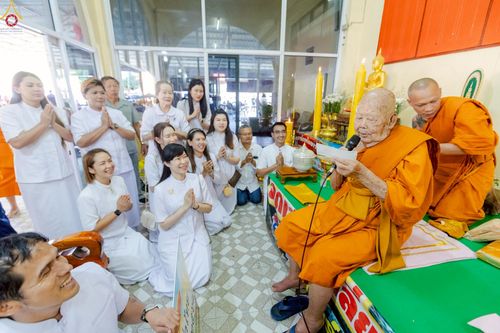 ภาพ No.263783:วันที่ 23 ตุลาคม พ.ศ. 2568 พิธีทอดกฐินสามัคคีทั่วไทย 30,000 วัด โดยคณะศิษยานุศิษย์ บูชาธรรม 81 ปี หลวงพ่อธัมมชโย ณ วัดเขาน้อยพัฒนาราม ต.สุรศักดิ์ อ.ศรีราชา จ.ชลบุรี