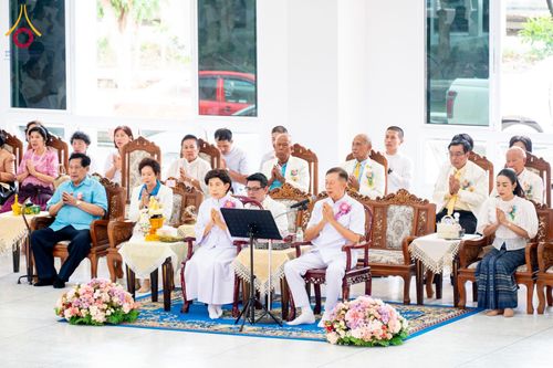 ภาพ No.152483:พิธียกฉัตรขาว 5 ชั้น กางกั้นถวายองค์พระประธาน อาคารปฏิบัติธรรมวัดสายสุวพรรณ ต.คลองสี่ อ.คลองหลวง จ.ปทุมธานี วันเสาร์ที่ 7 กันยายน พ.ศ. 2567