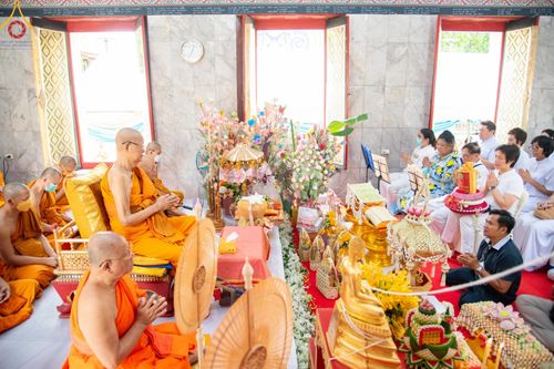 ภาพ No.165084:พิธีทอดกฐิน ณ วัดใหม่พิเรนทร์ แขวงวัดอรุณ เขตบางกอกใหญ่ กรุงเทพมหานคร ในโครงการกฐินสามัคคีทั่วไทย 30,000 วัด บูชาธรรม 80 ปี หลวงพ่อธัมมชโย โดยคณะศิษยานุศิษย์วัดพระธรรมกาย วันที่ 20 ตุลาคม พ.ศ. 2567