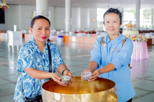 ภาพ No.217504:วันจันทร์ที่ 14 เมษายน พ.ศ. 2568 กิจกรรมสรงน่ำพระ สั่งสมบุญเนื่องในเทศกาลสงกรานต์ 14-16 เมษายน พ.ศ.2568 เวลา 06:00-13:00 น. ณ หอฉันคุณยายอาจารย์ฯ วัดพระธรรมกาย