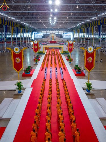 ภาพ No.153182:พิธีมุทิตาสักการะ พระภิกษุ-สามเณร ผู้สอบไล่ได้เปรียญธรรม ประโยค 1-2 ถึงประโยค ป.ธ.9 และบาลีศึกษา ประโยค1-2 ถึง บ.ศ.9 , พิธีมอบดวงแก้วสามเณรผู้ทรงบาลีไวยากรณ์ วัดพระธรรมกาย และ ศูนย์ส่งเสริมศีลธรรมในประเทศและต่างประเทศ วันอาทิตย์ที่ 8 กันยายน พ.ศ.2567