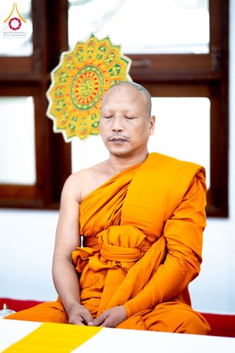 ภาพ No.237625:พิธีเจริญพระพุทธมนต์ ปฏิบัติธรรมเจริญสมาธิภาวนา และทำบุญตักบาตร ถวายพระราชกุศล เนื่องในโอกาสวันเฉลิมพระชนมพรรษา สมเด็จพระนางเจ้าสิริกิติ์ พระบรมราชินีนาถ พระบรมราชชนนีพันปีหลวง วันอังคารที่ 12 สิงหาคม พ.ศ. 2568  ณ อาคารปลูกศรัทธา 2 วัดพระธรรมกาย 