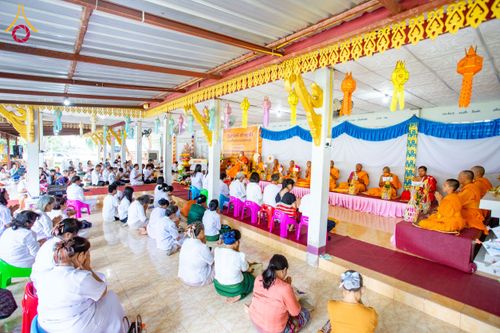 ภาพ No.173344:พิธีทอดกฐิน วัดศรีดงเย็น จ.ลำพูน ในโครงการกฐินสามัคคีทั่วไทย 30,000 วัด บูชาธรรม 80 ปี หลวงพ่อธัมมชโย โดยคณะศิษยานุศิษย์วัดพระธรรมกาย วันที่ 31 ตุลาคม พ.ศ. 2567