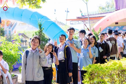 ภาพ No.184160:กิจกรรมวันรวมพลังเด็กดี V-Star จังหวัดตาก ประจำปี 2567  วันที่ 6 ธันวาคม พ.ศ. 2567 ณ วัดดอนเจดีย์ อ.พบพระ จ.ตาก