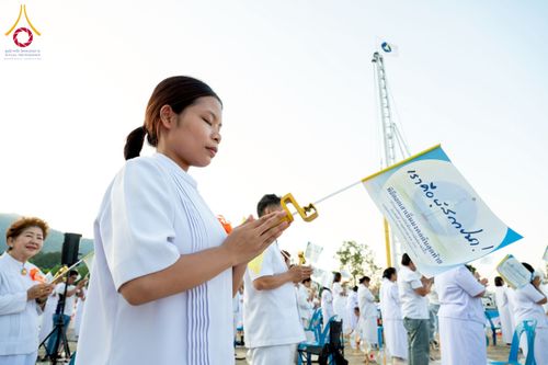 ภาพ No.275072:วันอาทิตย์ที่ 30 พฤศจิกายน พ.ศ. 2568 พิธีตอกเสาเข็ม "สร้างองค์พระเจดีย์เพื่อสร้างสันติภาพโลก" ต้นสุดท้าย ณ ศูนย์ปฏิบัติธรรมระยอง (บ้านช่องลม)