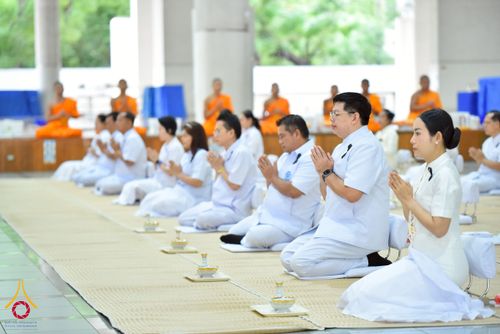 ภาพ No.267547:วันที่ 7 พฤศจิกายน พ.ศ. 2568 พสกนิกรอำเภอคลองหลวง รวมใจบำเพ็ญกุศลปัณรสมวาร (15 วัน) อุทิศถวายเป็นพระราชกุศลแด่ “สมเด็จพระพันปีหลวง” ณ วัดพระธรรมกาย