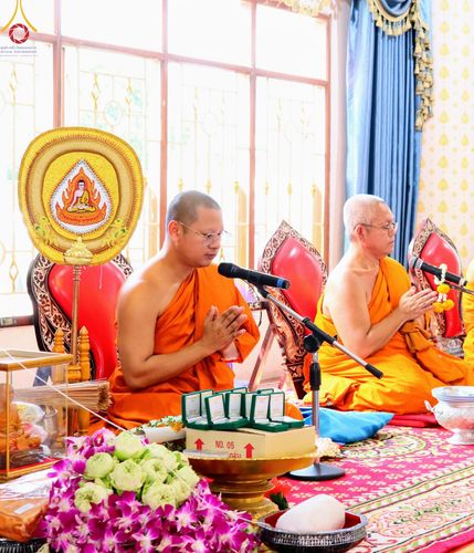 ภาพ No.170493:พิธีทอดกฐิน ณ วัดสุราษฎร์รังสรรค์ จ.ปทุมธานี ในโครงการกฐินสามัคคีทั่วไทย 30,000 วัด บูชาธรรม 80 ปี หลวงพ่อธัมมชโย โดยคณะศิษยานุศิษย์วัดพระธรรมกาย วันที่ 27 ตุลาคม พ.ศ. 2567