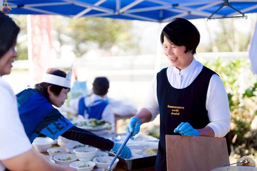 ภาพ No.261751:วันที่ 17 ตุลาคม พ.ศ. 2568 พิธีทอดกฐินวัดพระธรรมกายนางาโน่ ประเทศญี่ปุ่น  "เชื่อมสายบุญพระผู้ปราบมาร" บูชาธรรม 141 ปี พระมงคลเทพมุนี (สด จนฺทสโร)