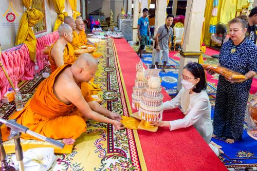 ภาพ No.274352:วันที่ 5 พฤศจิกายน พ.ศ. 2568 พิธีทอดกฐินสามัคคีทั่วไทย ณ วัดบันไดช้าง จ.พระนครศรีอยุธยา โดยคณะศิษยานุศิษย์ บูชาธรรม 81 ปี หลวงพ่อธัมมชโย