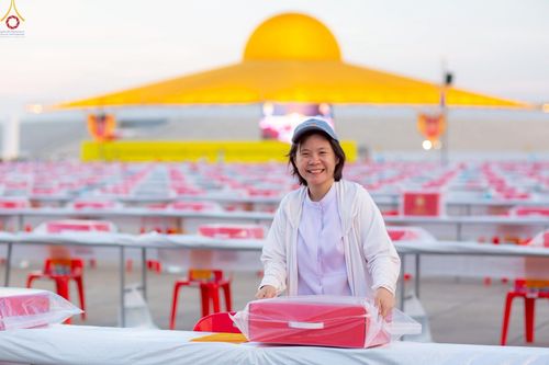 ภาพ No.225042:วันที่ 20 - 27 เมษายน พ.ศ. 2568 "ภาพแห่งความปลื้มที่ไม่มีวันจบ" คณะสงฆ์สามเณร เจ้าหน้าที่ และสาธุชน ร่วมแรงร่วมใจกันเตรียมงานและเก็บงาน เพื่อวันคุ้มครองโลก พิธีถวายมหาสังฆทานคณะสงฆ์ 40,000 กว่าวัดทั่วประเทศ