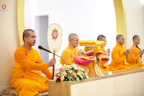 ภาพ No.92586:พิธีทอดกฐินสามัคคี ณ วัดพระธรรมกายฮัมบวร์ค เยอรมนี วันที่ 5 พฤศจิกายน พ.ศ. 2566