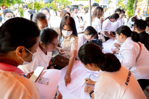 ภาพ No.83159:พิธีถวายสังฆทาน 323 วัด 4 จังหวัดชายแดนภาคใต้ ปีที่ 19 ครั้งที่ 163 พิธีมอบกองทุนหนุนแรงใจช่วยครูใต้ ปีที่ 16 ครั้งที่ 128  และพิธีทำบุญอุทิศส่วนกุศลให้ผู้วายชนม์ ในวันเสาร์ที่ 8 กรกฎาคม พ.ศ. 2566 ณ หอประชุม อาคารพระสุทธิสมณวัตรานุสรณ์   วัดมุจลินทวาปีวิ