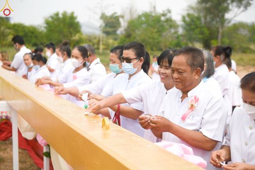 พิธีทอดผ้าป่า ปิดแผ่นทองเสาเข็มมหามงคลต้นแรก  เพื่อสร้างอาคารปฏิบัติธรรม 80 ปี หลวงพ่อธัมมชโย   ณ ศูนย์ปฏิบัติธรรมวิหารแดง  ตำบลเจริญธรรม อำเภอวิหารแดง จ.สระบุรี วันเสาร์ที่ 18 กุมภาพันธ์ พ.ศ.2566