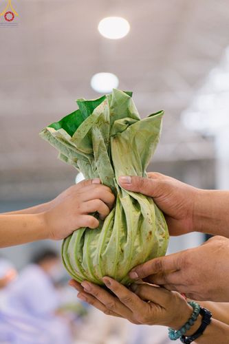 ภาพ No.78782:พิธีปลงผมนาคธรรมทายาท โครงการอบรมยุวธรรมทายาท มัชฌิมธรรมทายาท และธรรมทายาทรุ่นอุดมศึกษา ณ สภาธรรมกายสากล วัดพระธรรมกาย วันเสาร์ที่ 1 เมษายน พ.ศ. 2566