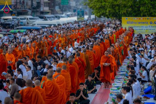ภาพ No.284699:วันอาทิตย์ที่ 14 ธันวาคม พ.ศ.2568  พิธีทำบุญเมืองสุราษฎร์ธานี 110ปี และพิธีตักบาตรพระสงฆ์ 1,110 รูป  ณ บริเวณริมน้ำวัดกลาง (เก่า) ถนนบ้านดอน ตำบลตลาดใหม่ อำเภอเมือง จังหวัดสุราษฎร์ธานี