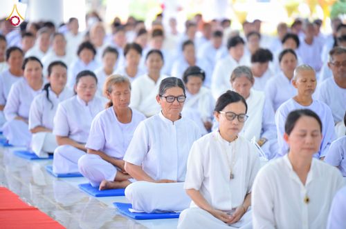 ภาพ No.327131:วันศุกร์ที่ 1 พฤษภาคม พ.ศ.2569 พิธีทอดผ้าป่า โปรยรัตนชาติ ตอกเสาเข็มมงคลต้นแรก สถาปนา “องค์พระเจดีย์เพื่อสร้างสันติภาพโลก” (แห่งแรกของภาคอีสาน) ณ ธุดงคสถานอำนาจเจริญ  อ.เมือง จ.อำนาจเจริญ