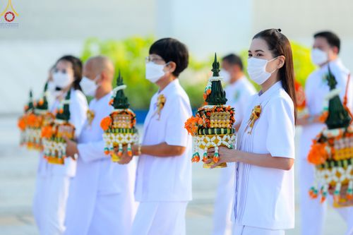 ภาพ No.79725:พิธีเวียนประทักษิณ ณ พระมหาธรรมกายเจดีย์ และพิธีวันทาเจดีย์ ในโครงการบรรพชาสามเณรฟื้นฟูพระพุทธศาสนาทั่วไทย วันเสาร์ที่ 8 เมษายน พ.ศ.2566