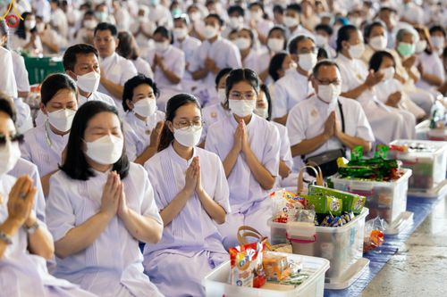 ภาพ No.81478:พิธีตักบาตร ข้าวสารอาหารแห้ง และพิธีบูชาข้าวพระ ณ สภาธรรมกายสากล วัดพระธรรมกาย วันเสาร์ที่ 3 มิถุนายน 2566