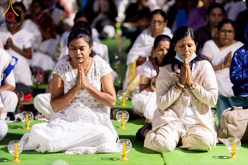 ภาพ No.283780:วันที่ 6-7 ธันวาคม พ.ศ. 2568  พิธีรับมอบหนังสือแสดงเจตจำนงถวายสิทธิครอบครองและใช้ประโยชน์วัดสันติวัน เมืองนาคปูร์  พิธีจุดโคมประทีปถวายเป็นพุทธบูชา และอุทิศบุญกุศลแด่ ดร.บี.อาร์. อัมเบดการ์  พิธีบูชาข้าวพระถ่ายทอดสดจากประเทศไทย