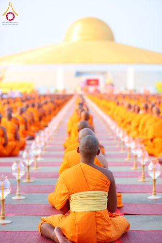 ภาพ No.307219:วันที่ 31 มกราคม พ.ศ. 2569  พิธีจุดประทีปธรรมถวายเป็นพุทธบูชา  และบูชาธรรมมหาปูชนียาจารย์ (ภาพชุดที่ 1) ณ วัดพระธรรมกาย ปทุมธานี ในโครงการธรรมยาตรา กตัญญูบูชา มหาปูชนียาจารย์ พระมงคลเทพมุนี(สด จนฺทสโร) พระผู้ปราบมาร อนุสรณ์สถาน 7 แห่ง ปีที่ 14