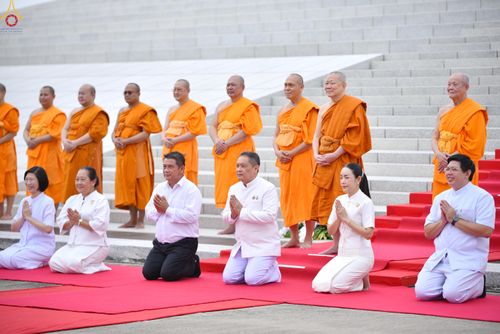 ภาพ No.328558:วันอังคารที่ 12 พฤษภาคม พ.ศ.2569 เจ้าประคุณสมเด็จพระมหารัชมงคลมุนี กรรมการมหาเถรสมาคม เจ้าคณะหนกลาง วัดไตรมิตรวิทยาราม วรวิหาร โปรดเมตตาเป็นองค์ประธาน พิธีเจริญพระพุทธมนต์ อายุวัฒนมงคล 98 ปี คุณแม่จุรี สุทธิผล ณ อาคารปลูกศรัทธา 2 วัดพระธรรมกาย